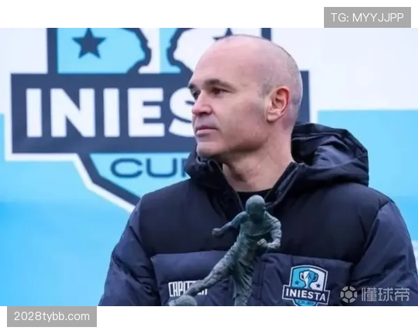 克罗斯与伊涅斯塔在组织核心角色中的控球偏好差异分析