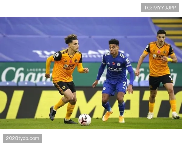 内维斯的进攻威胁：远射与定位球的作用机制分析