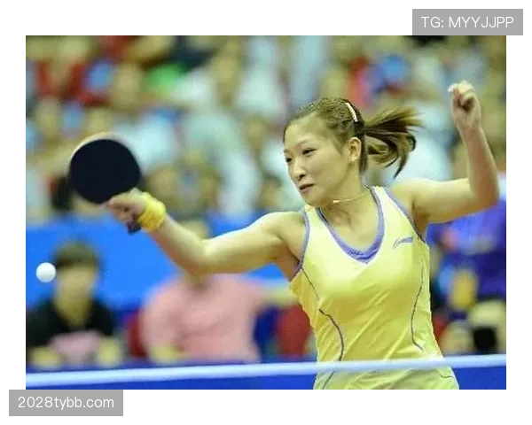 刘国梁穿得比演员还讲究，完全不像天天在球台边废话的样子