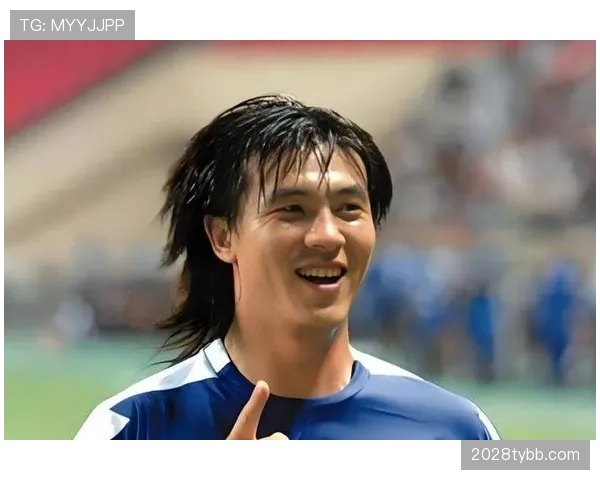 张玉宁比赛场下居然这么慵懒，家里布置得比网红咖啡厅还讲究？